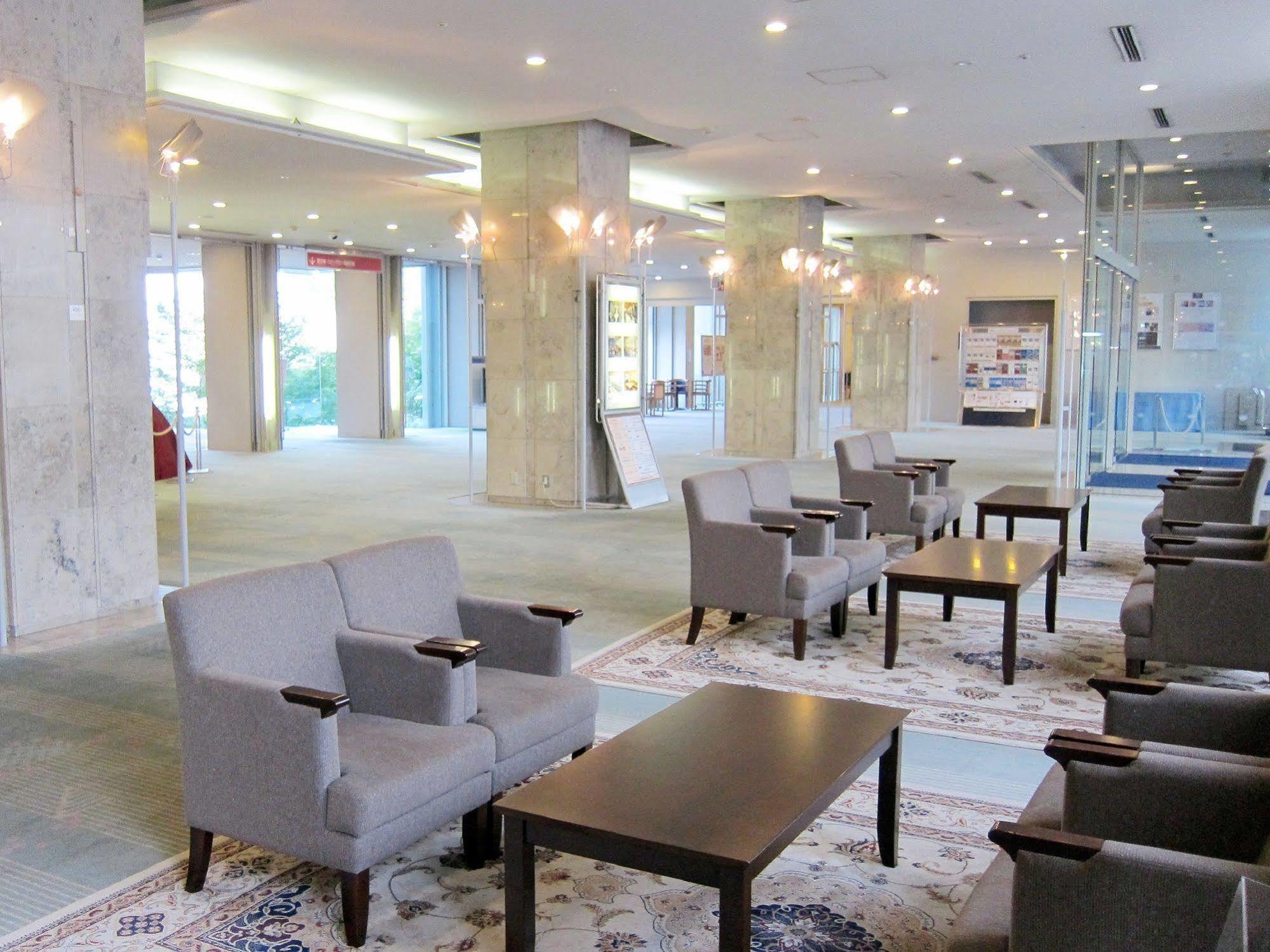 Hotel Crown Palais Kitakyushu Esterno foto