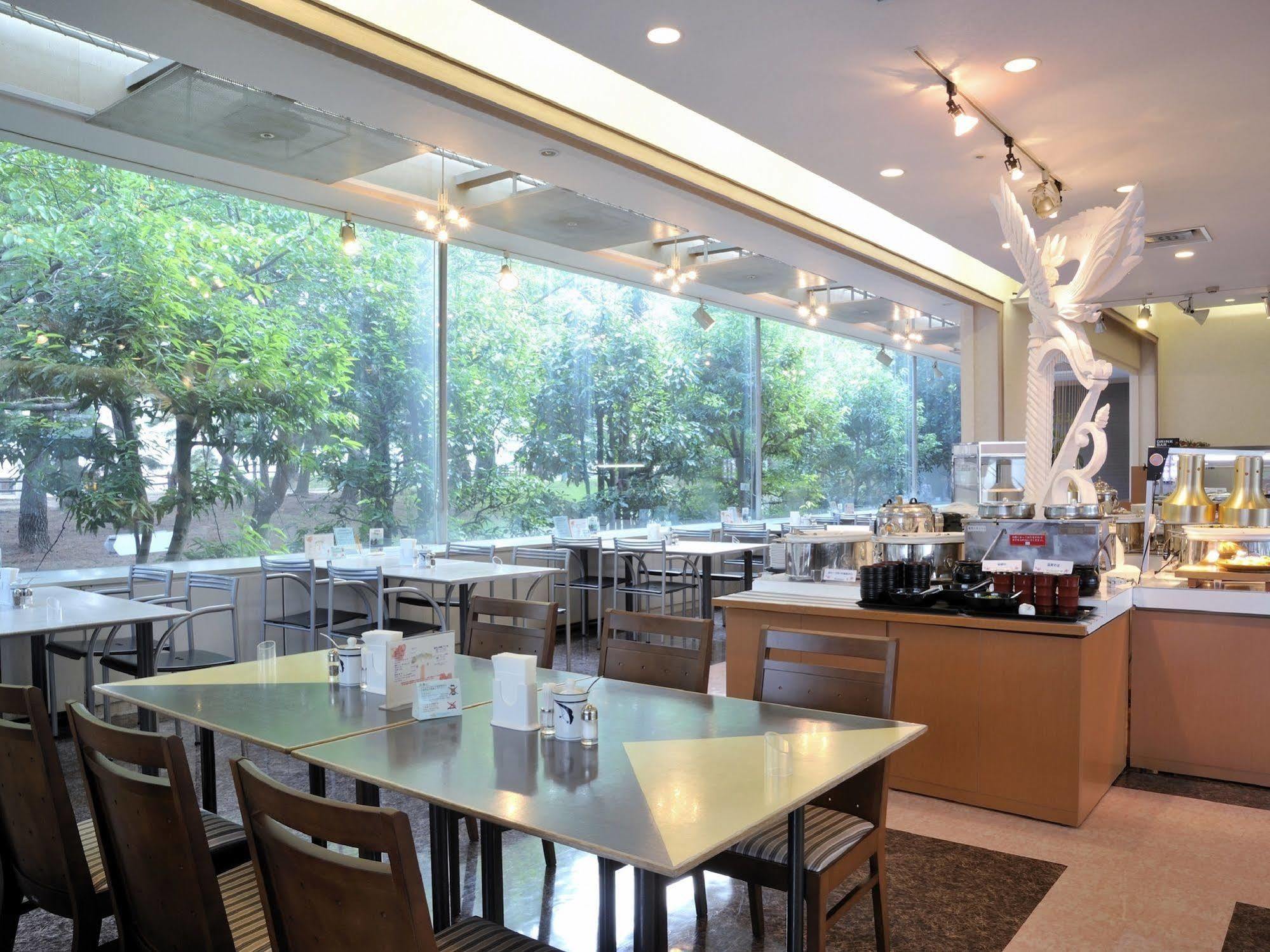 Hotel Crown Palais Kitakyushu Esterno foto
